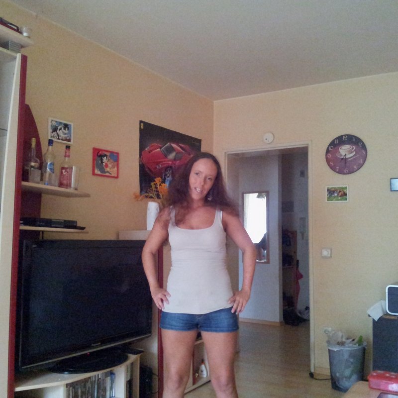 Jolie 24 Escort-girls Saint-Loup-Hors