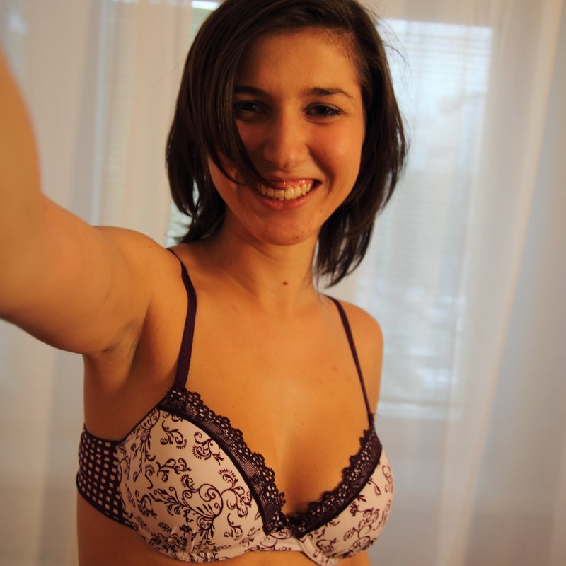 Constance 23 Escort Charbonnières-les-Bains